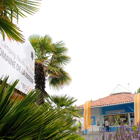 Kamp alanı Domaine De La Marina 4*