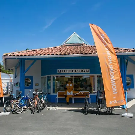 Domaine De La Marina キャンプ場 4*