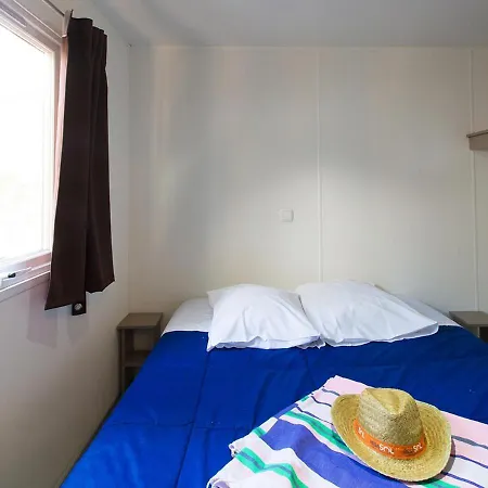 Kamp alanı Domaine De La Marina 4*